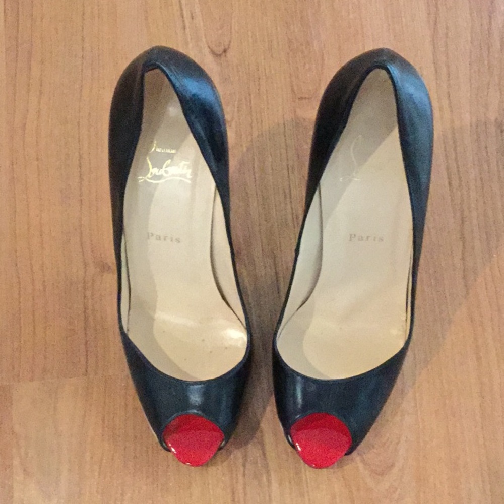 Christian Louboutin Very Prive Heels